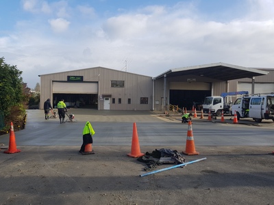 Waiuku - Factory Apron