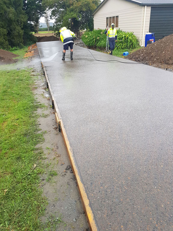 Tuscan pebble with 5kg Black Exposed Driveway