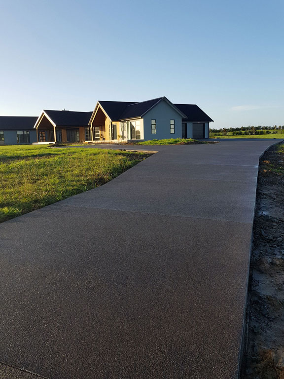 11mm concrete with 5kg black Exposed Driveway